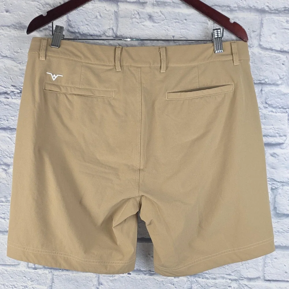 Avalon Men Performance Stretch Golf Shorts Khaki Tan 7 Inch Inseam Size 34